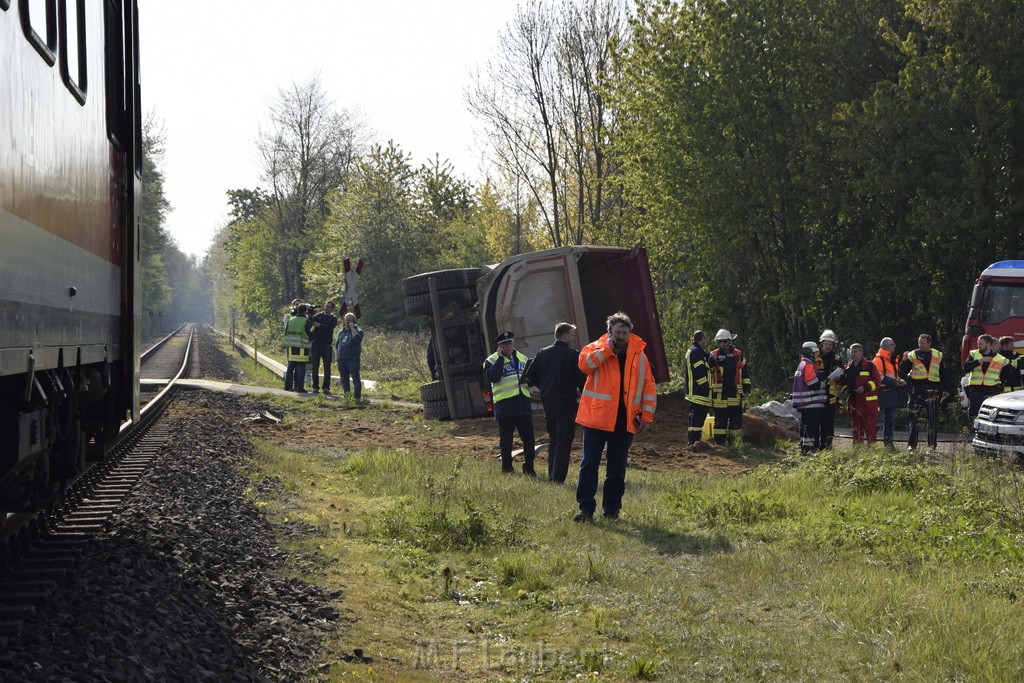 Schwerer VU LKW Zug Bergheim Kenten Koelnerstr P153.JPG - Miklos Laubert